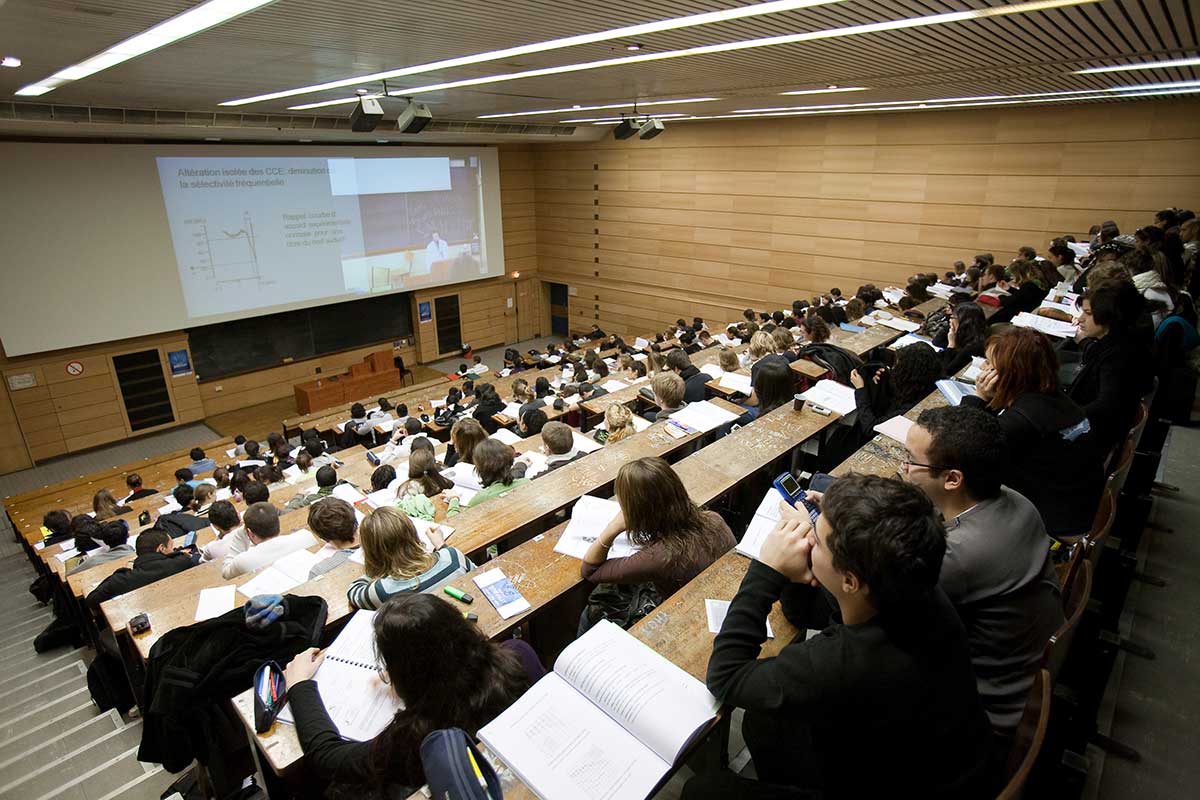 Etudiants en amphi